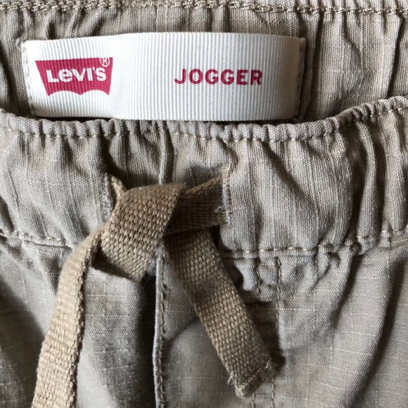 Levi’s Cotton Jogger - Picture 8 of 8